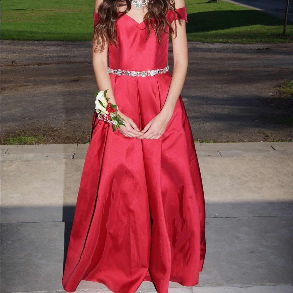 Gorgeous red prom dress